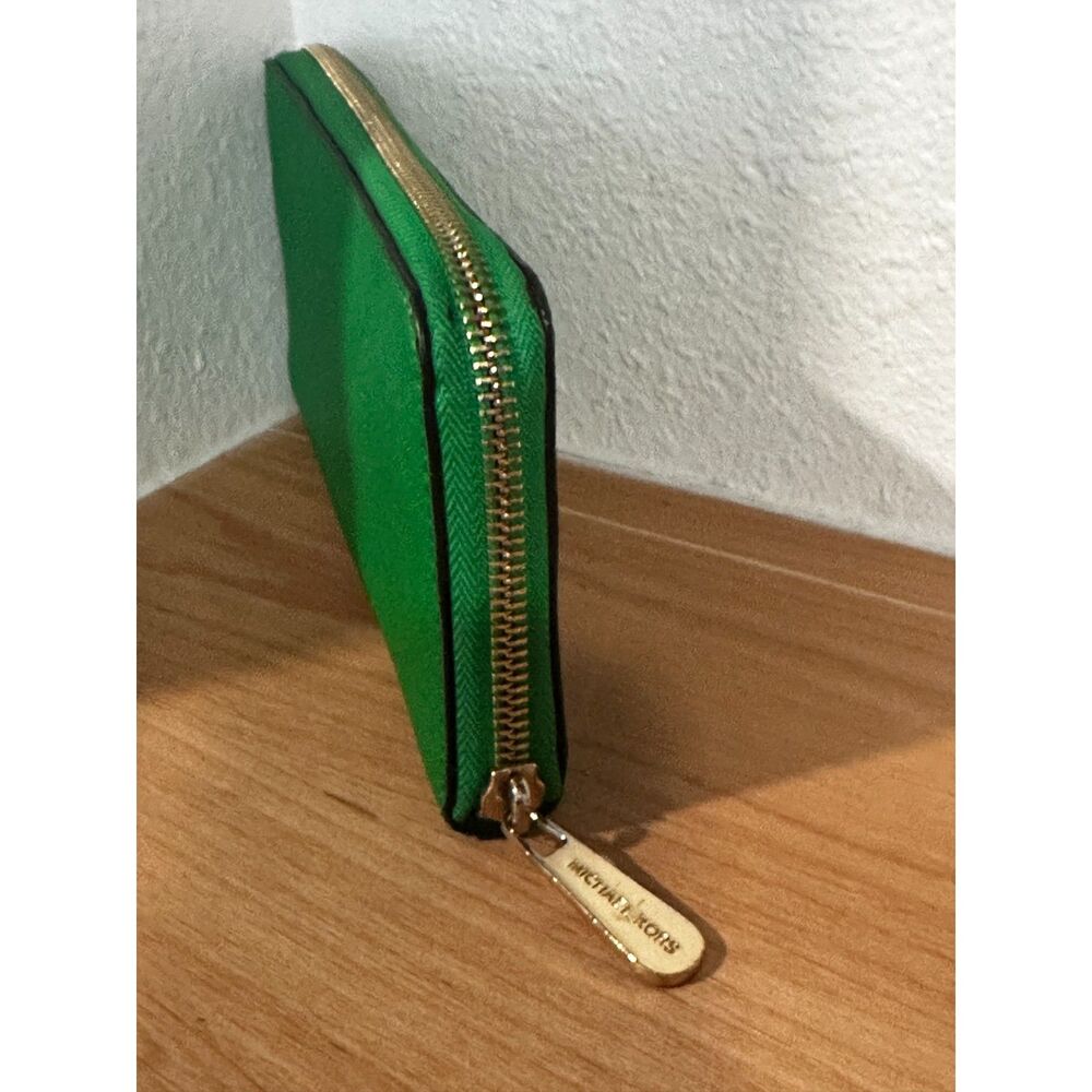Michael Kors Jet Set Continental Saffiano Wallet in Green - Picture 4 of 6